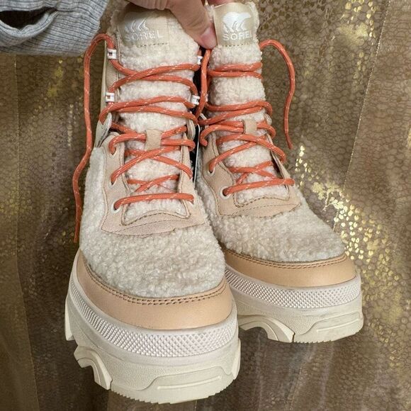 Sorel Brex Cozy Lace Up Boots White Cream Pink Size 7 Winter Boot NEW with Tags - Picture 2 of 11